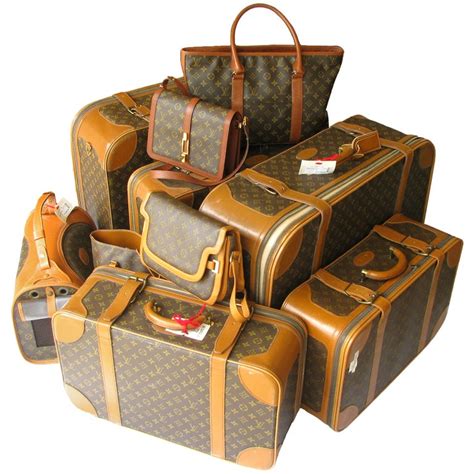 lv suitcase set